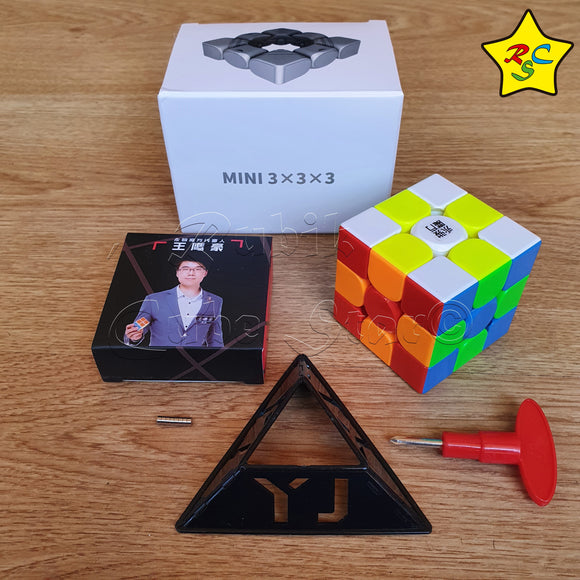 Llavero Harry Potter Negro Rojo Varita Escoba Nimbus Detalle – Rubik Cube  Star